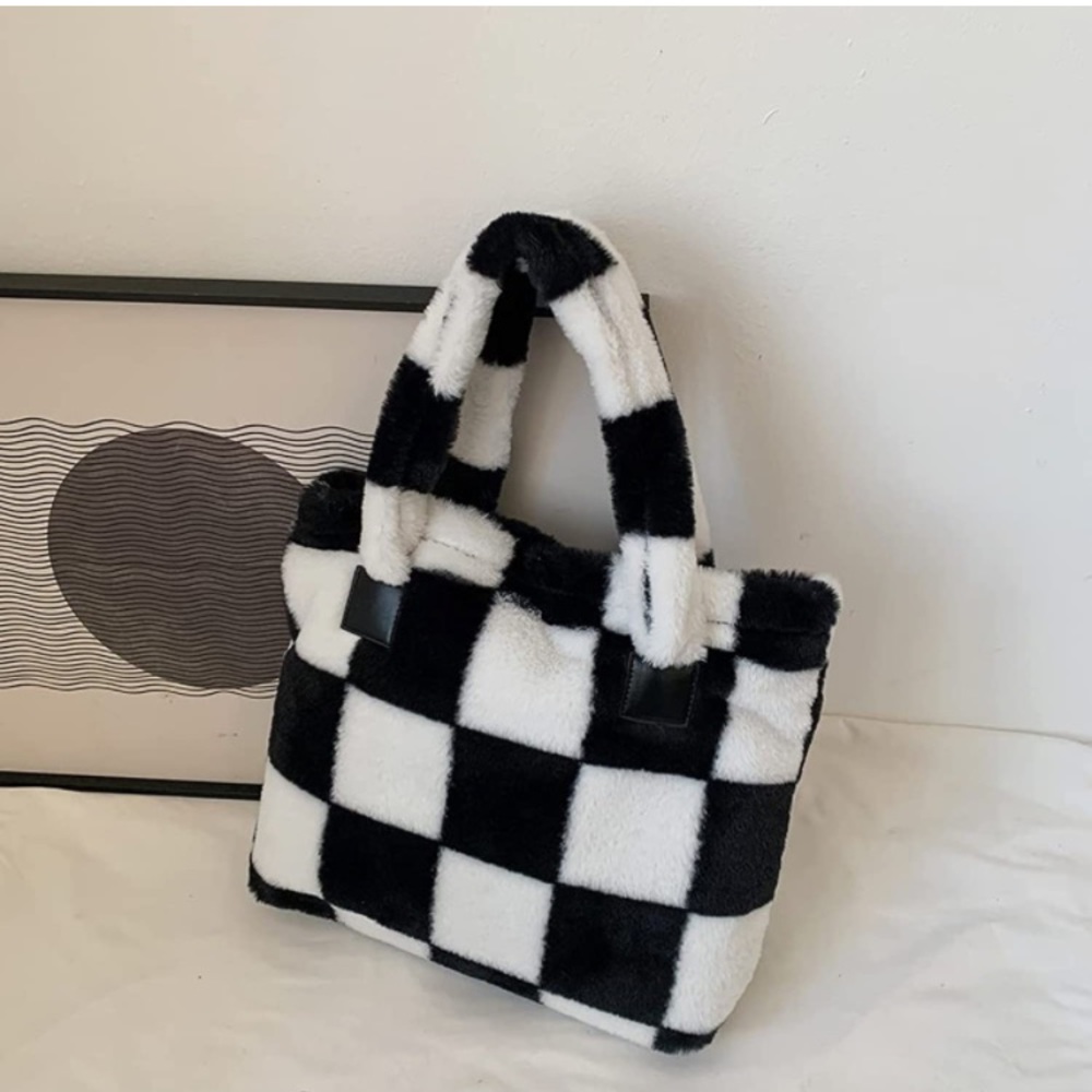 Fluffy checkered tote bag